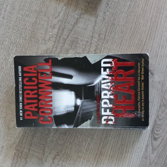 QUICK SALE 3 pack of Patricia Cornnwell novels - Picture 2 of 6